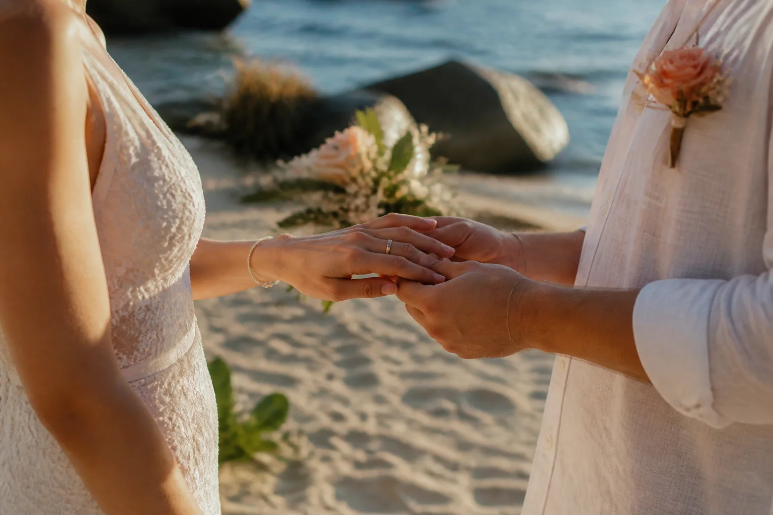 Atmosphere and detail: Sunset Wedding on Koh Phangan